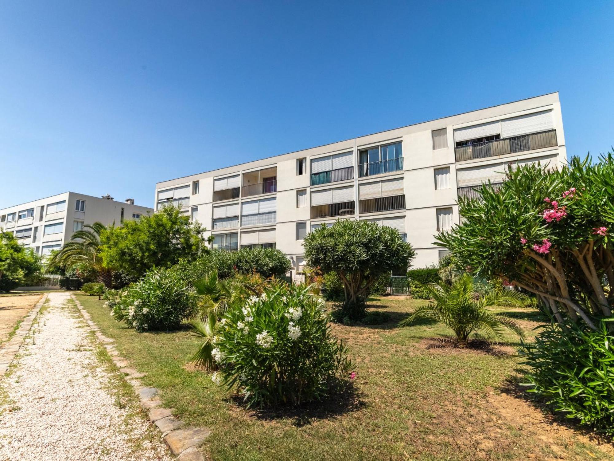 Apartment Les Roses Lauriers By Interhome Le Lavandou Zewnętrze zdjęcie